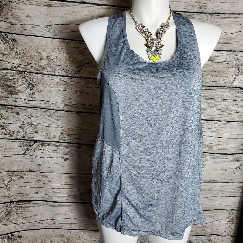 Xersion Grey tank top Size XXL.Pit to pit approx: 21 inches Right shoulder to